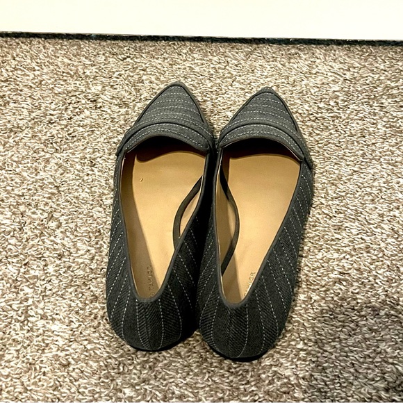 Ann Taylor Grey and White Flats 8.5 NEW - Picture 3 of 3